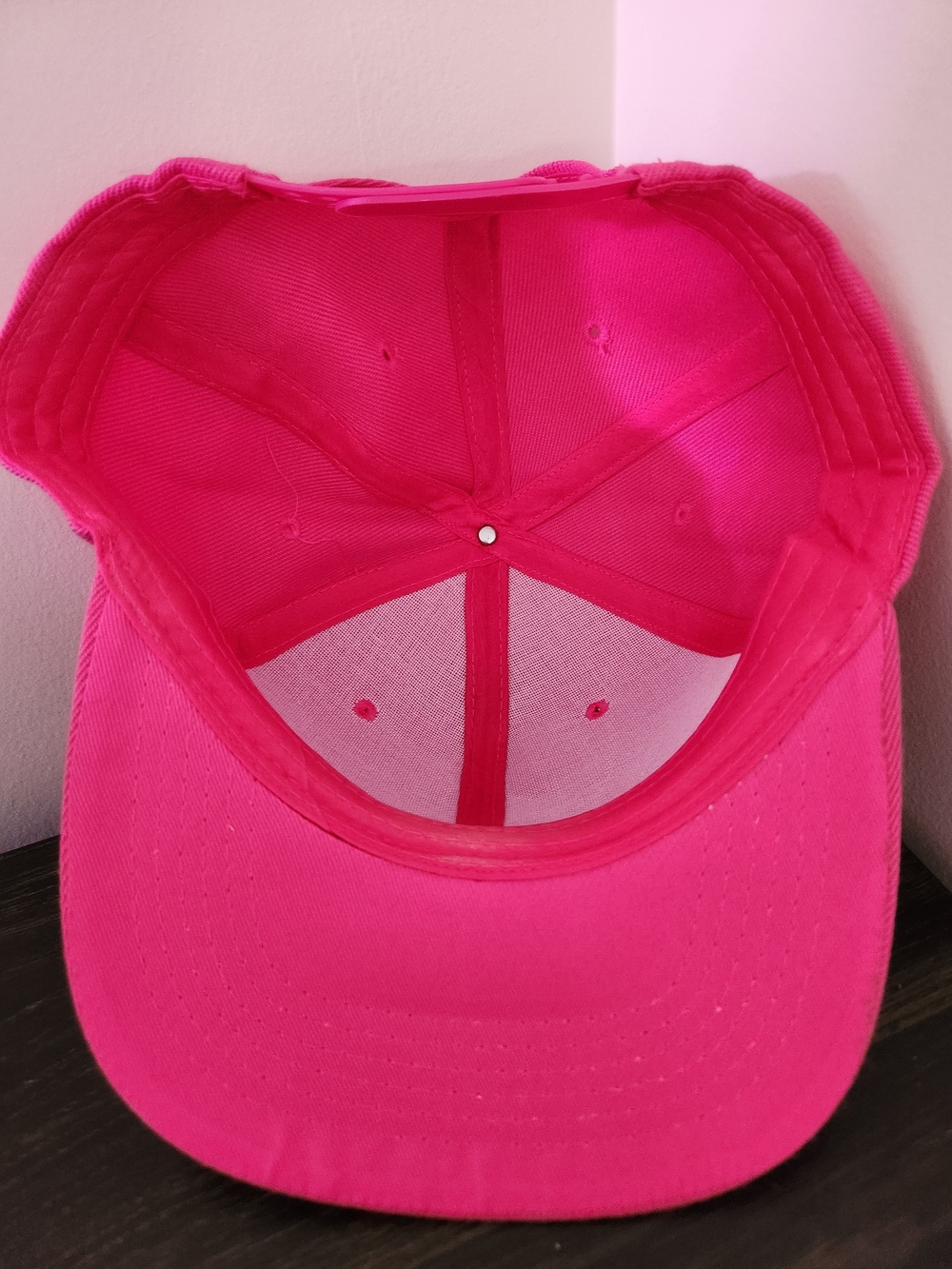 SHEIN Hot Pink Snapback Cap with White Heart Cross Graphic - Picture 4 of 4